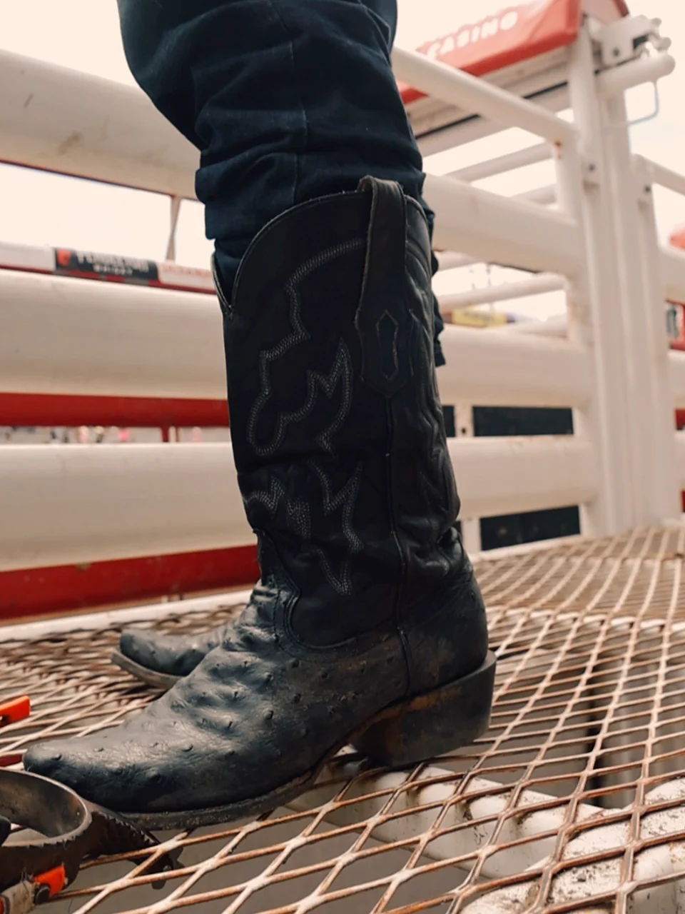 A4549 - MEN'S EMBROIDERY AND  OSTRICH BLACK NARROW SQUARE TOE COWBOY BOOT - Image 4