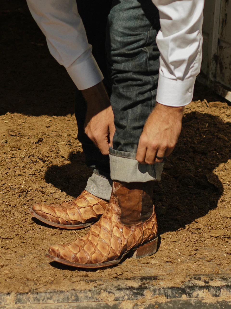 A4660 - MEN'S EMBROIDERY COGNAC FISH PIRARUCU NARROW SQUARE TOE SHORT COWBOY BOOT - Image 3