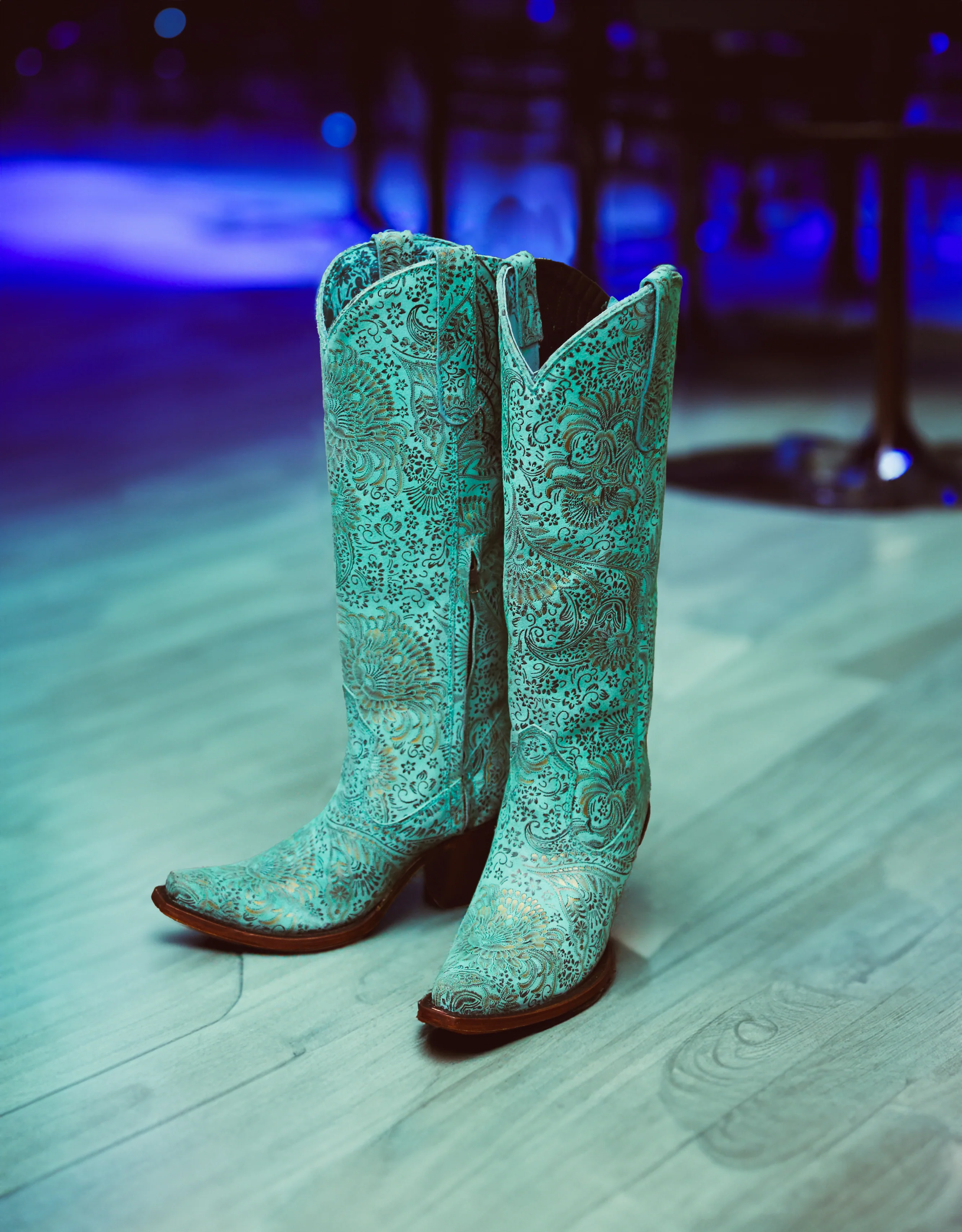 A4587 - WOMEN'S GOLD STAMPED FLORAL TURQUOISE SNIP TOE COWBOY BOOT - Image 6