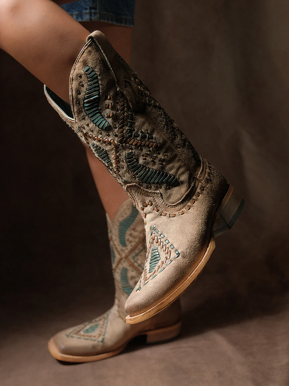 A4840 - WOMEN'S WOVEN EMBROIDERY AND STUDS WIDE SQUARE TOE SAND COWBOY BOOT - Image 4